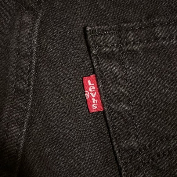 NWT Levi’s High Waisted Mom Jean - Picture 12 of 12